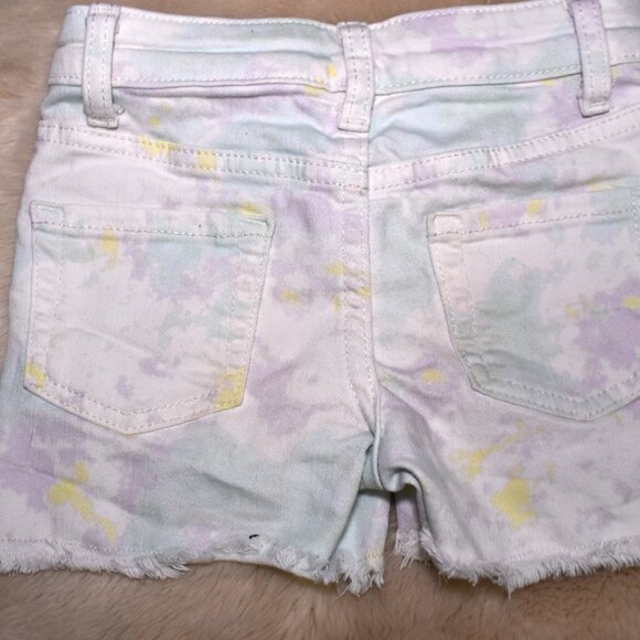 2 Pairs of Girls Denim Cut Off Shorts Size 4/5 - Picture 7 of 11